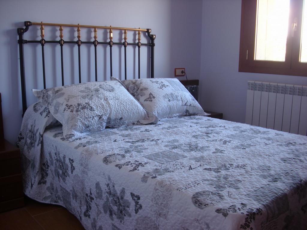 Hostal Casa Larriero de Olsón Habitación foto